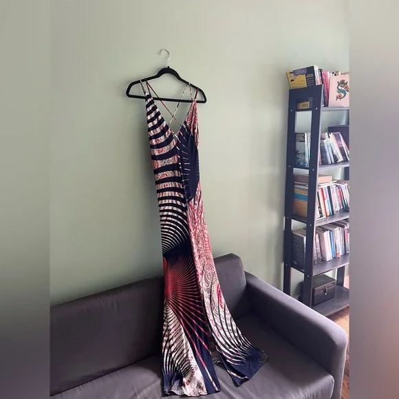 Strappy V-Neck Maxi Dress in Navy and Blush - Picture 2 of 6